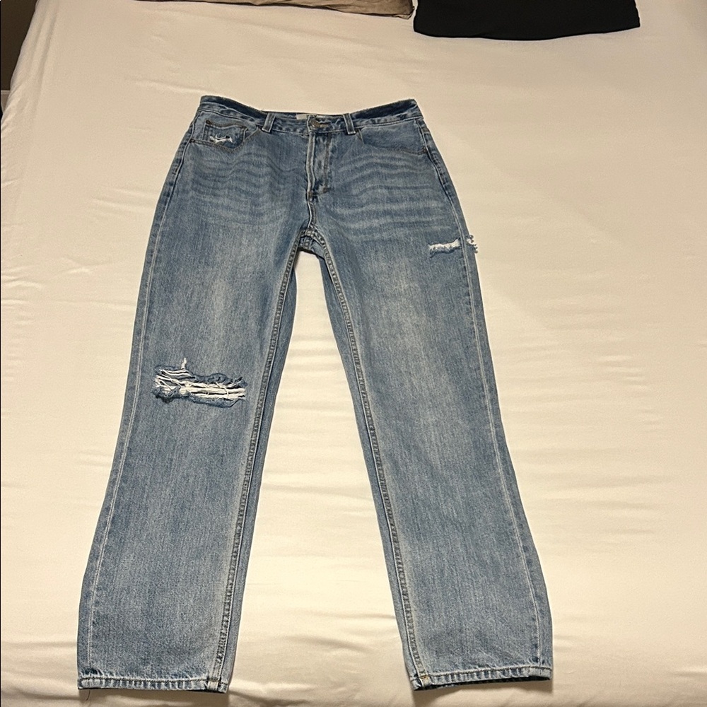 Women’s distressed Jeans